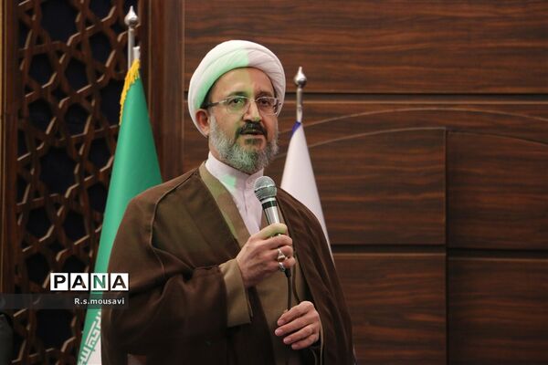 جشن گرامیداشت ایام الله دهه فجر در دانشگاه قم