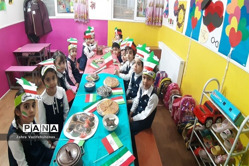 جشن انقلاب و ۲۲ بهمن در مهد کودک گل‌های هستی شهرستان شیروان