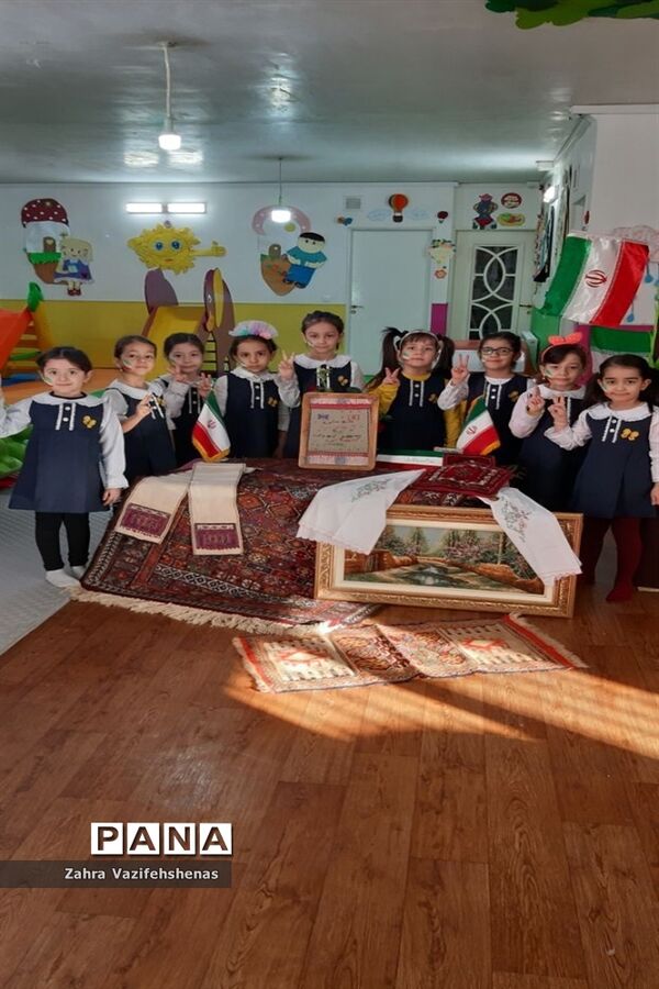 جشن انقلاب و ۲۲ بهمن در مهد کودک گل‌های هستی شهرستان شیروان
