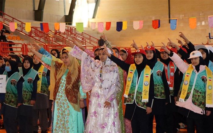 ایجاد شور و نشاط در دانش‌آموزان با برگزاری مانور نمادین یاوران انقلاب