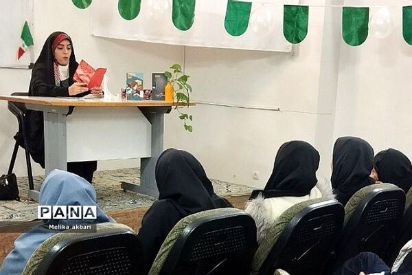 جشن انقلاب در مدارس ناحیه 2 شهرری