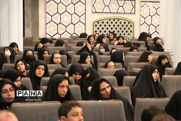 یادواره «پدران آسمانی» در دبیرستان شاهد نجمیه قم-2