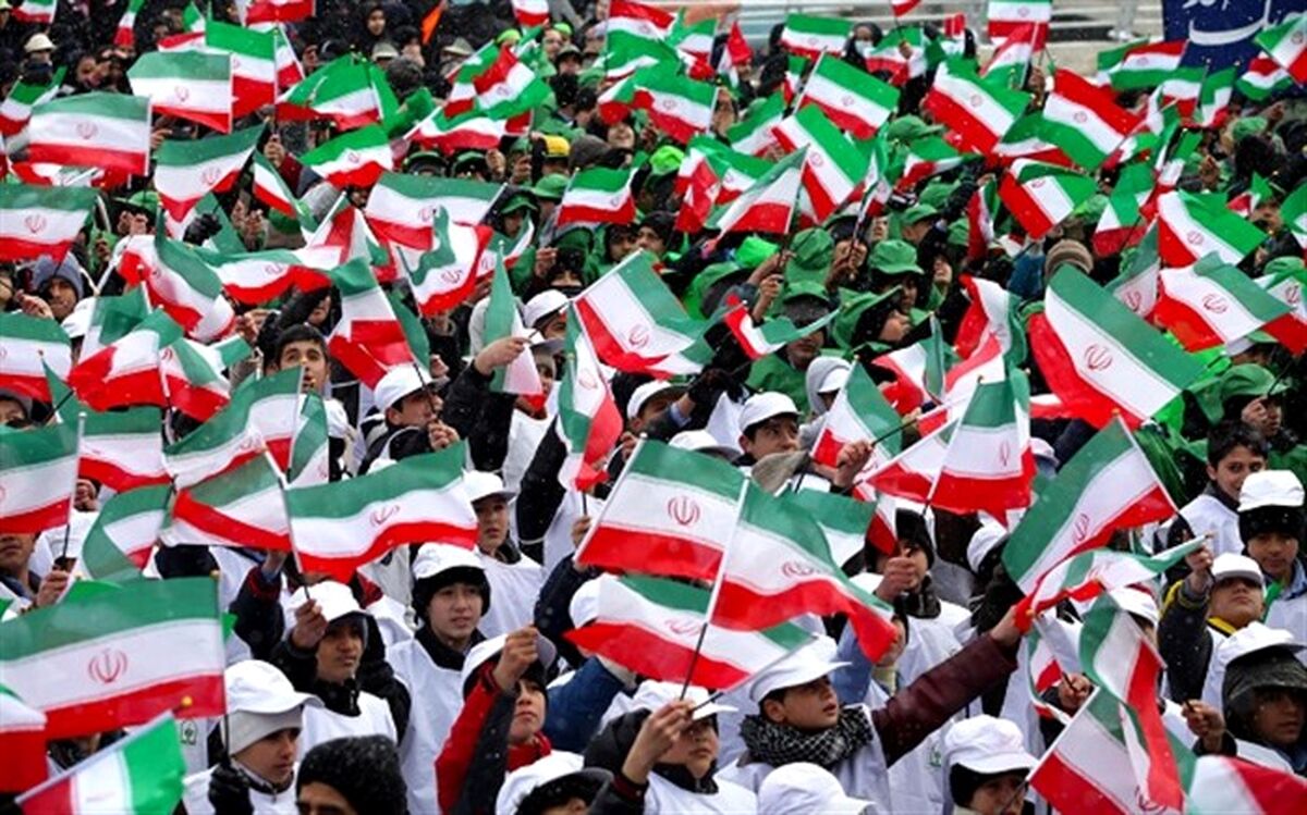 ‌عظمت و اقتدار ملت ایران در راهپیمایی یوم الله ۲۲ بهمن ظهور می‌کند