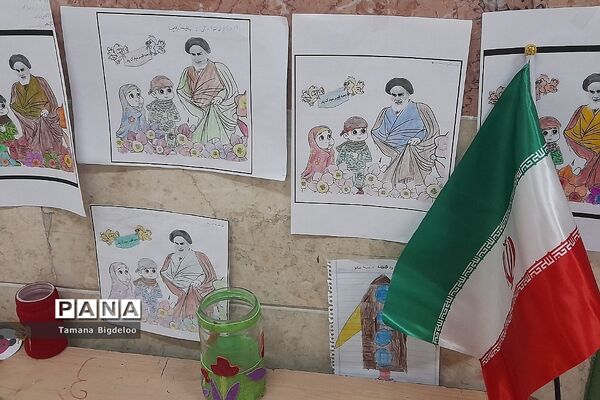مراسم ایام الله فجر در دبستان دخترانه توفیق شهرستان رباط کریم