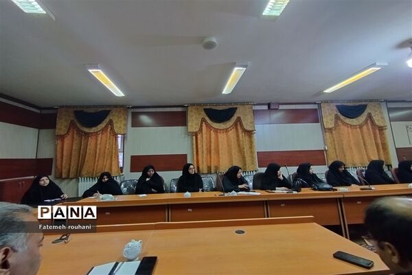 برگزاری جلسه توجیهی مدیران مدارس متوسطه با عنوان میدان۱۴صفر۲