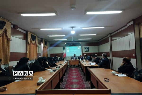 برگزاری جلسه توجیهی مدیران مدارس متوسطه با عنوان میدان۱۴صفر۲