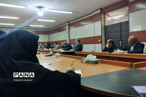 برگزاری جلسه توجیهی مدیران مدارس متوسطه با عنوان میدان۱۴صفر۲