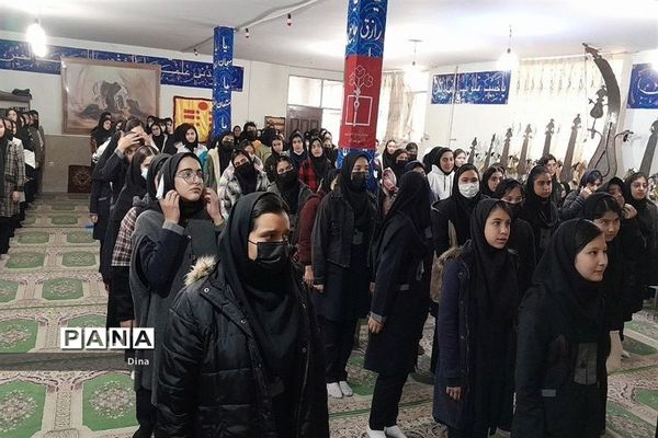 کارگاه  گفتمان مسیر روشن در قرچک