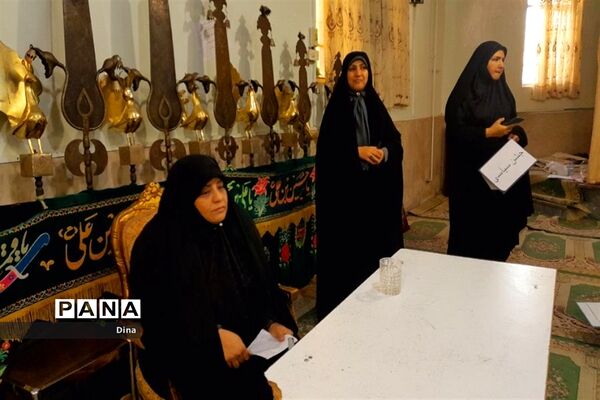 کارگاه  گفتمان مسیر روشن در قرچک