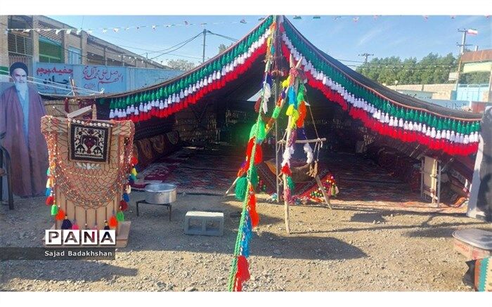 برپایی جشن انقلاب در دبیرستان‌های عشایری/فیلم