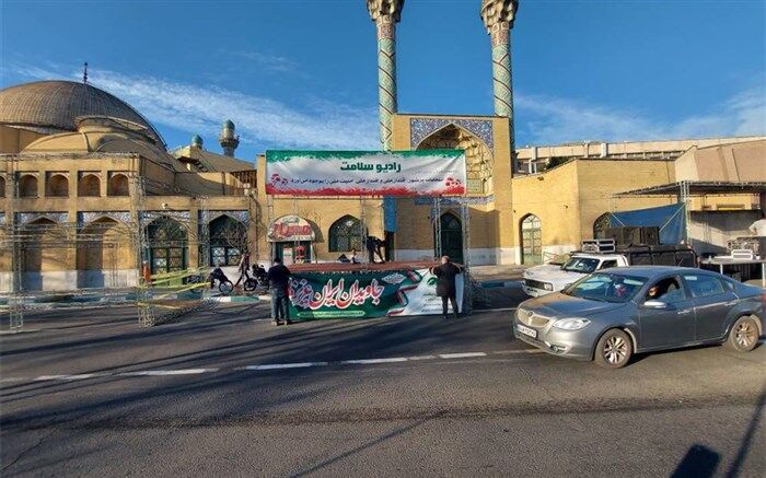 دست پر رادیو در فجر نور  در  یوم الله بیست‌ودوم بهمن