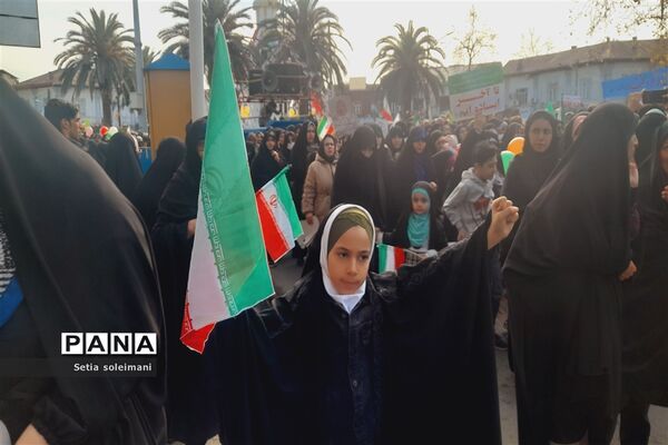 حضور کودکان قائمشهری در راهپیمایی ۲۲ بهمن