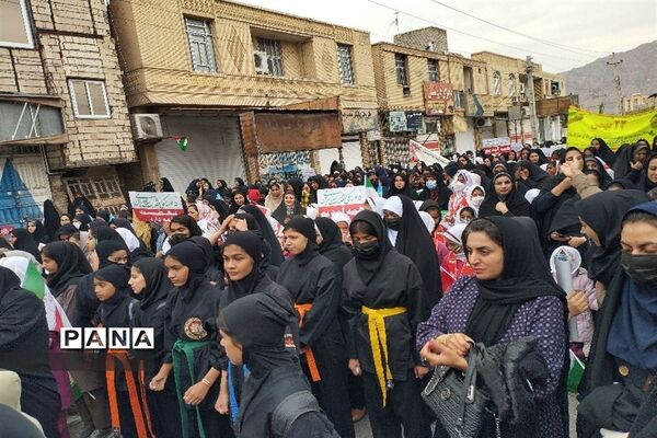 موج وحدت مردم حاجی‌آباد در راهپیمایی ۲۲ بهمن