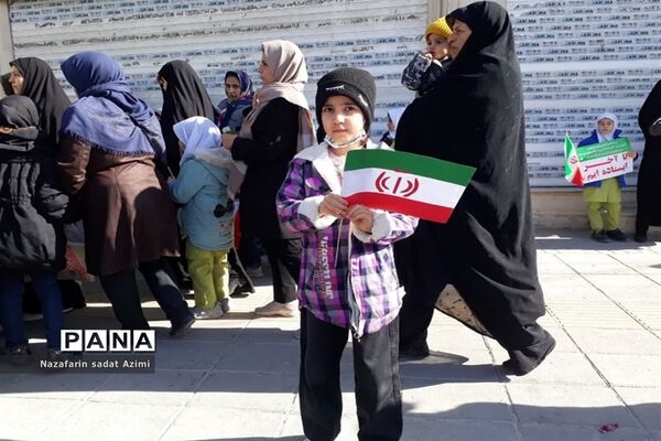 حضور مردم شیروان در راهپیمایی 22 بهمن