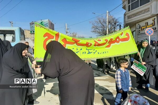 حضور مردم شیروان در راهپیمایی 22 بهمن