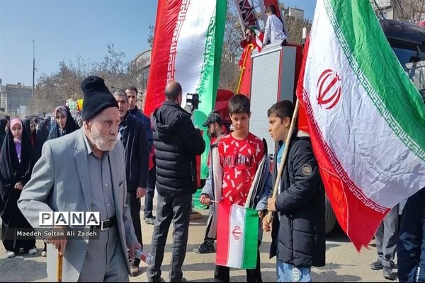 حضور پرشور مردم اسلامشهر در راهپیمایی یوم‌الله 22 بهمن