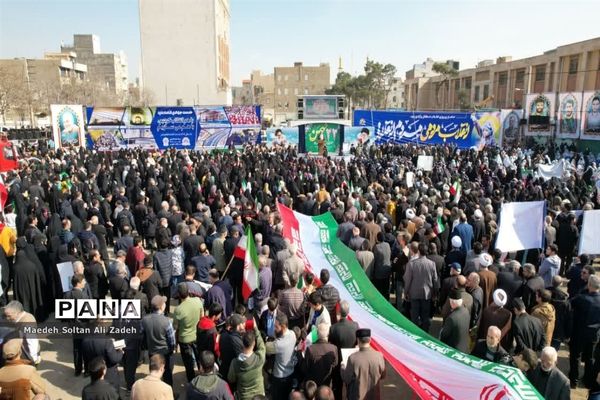 حضور پرشور مردم اسلامشهر در راهپیمایی یوم‌الله 22 بهمن