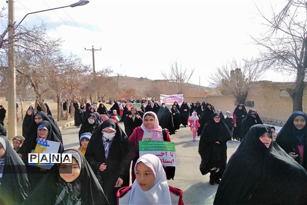 حضور پرشور مردم در راهپیمایی 22 بهمن در شهرستان بن