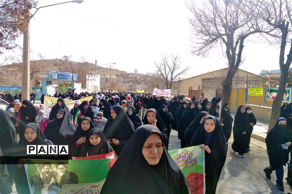 حضور پرشور مردم در راهپیمایی 22 بهمن در شهرستان بن