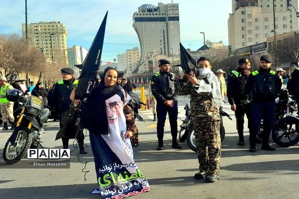 راهپیمایی ۲۲ بهمن در مشهد مقدس‌