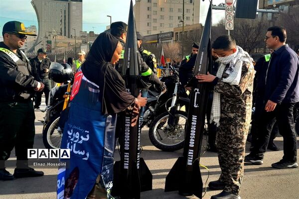 راهپیمایی ۲۲ بهمن در مشهد مقدس‌