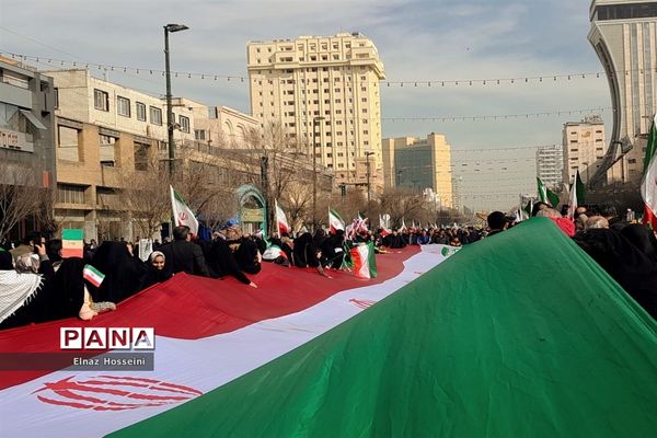 راهپیمایی ۲۲ بهمن در مشهد مقدس‌