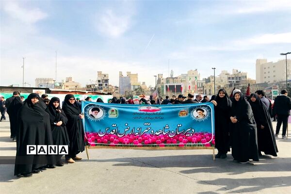 حضور پرشور آموزش و پرورش ناحیه سه مشهد در راهپیمایی 22بهمن