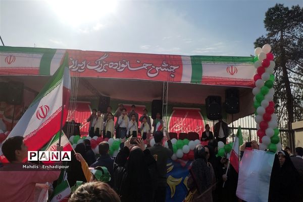 راهپیمایی ۲۲ بهمن ماه در میدان آزادی تهران