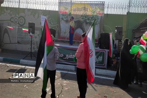 راهپیمایی ۲۲ بهمن ماه در میدان آزادی تهران