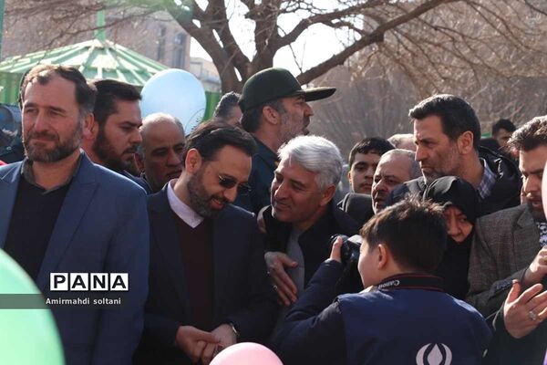 جلوه هایی از حضور مردم آذربایجان‌شرقی در راهپیمایی ۲۲ بهمن