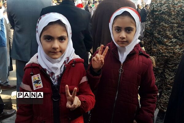 راهپیمایی باشکوه ۲۲ بهمن در بهارستان 2