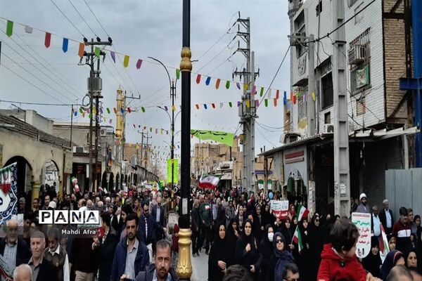 حضور پرشور دانش‌آموزان و فرهنگیان بهبهانی در راهپیمایی یوم الله 22 بهمن ماه