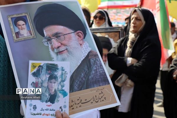 حضور پرشور مردم غیور پاکدشت در راهپیمایی 22 بهمن