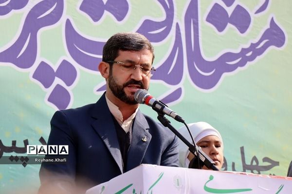 حضور پرشور مردم غیور پاکدشت در راهپیمایی 22 بهمن