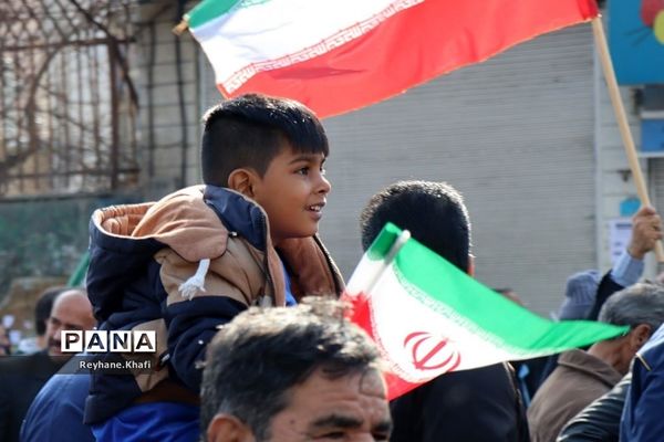 حضور پرشور مردم غیور پاکدشت در راهپیمایی 22 بهمن