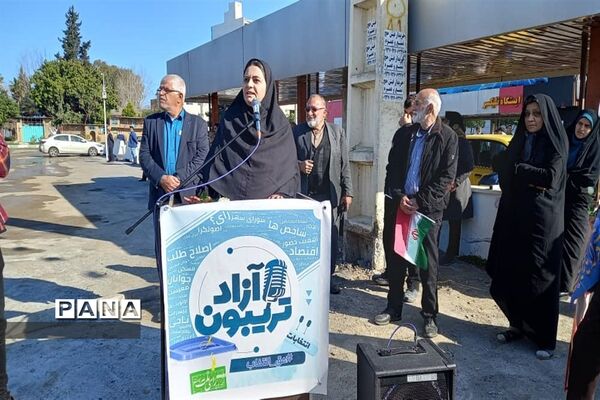 برگزاری راهپیمایی ۲۲ بهمن در شهرستان محمودآباد