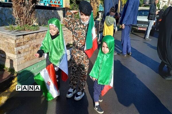 برگزاری راهپیمایی ۲۲ بهمن در شهرستان محمودآباد