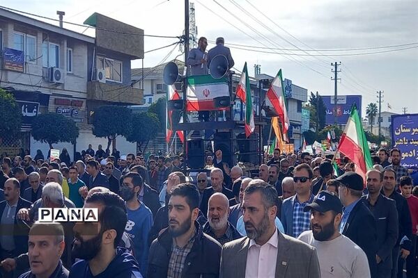 برگزاری راهپیمایی ۲۲ بهمن در شهرستان محمودآباد
