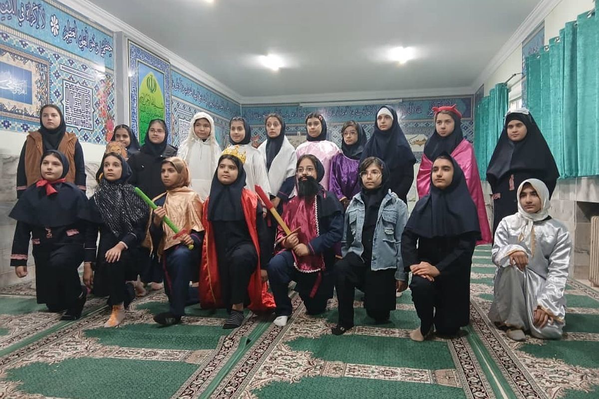 «ماها»؛ هفته‌ای برای جان گرفتن هنر روی صحنه مدرسه