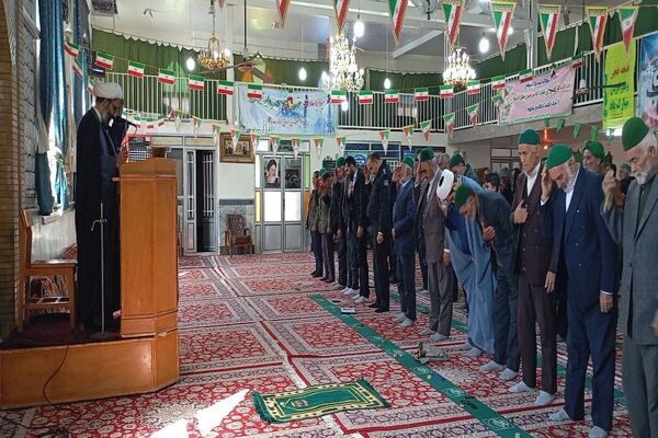 اقامه نماز عبادی،سیاسی جمعه همزمان با ایام دهه فجر در شهر بار نیشابور