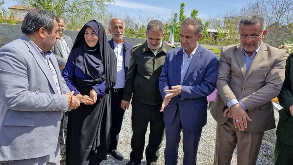 آیین کلنگ‌زنی دبیرستان دخترانه افراسیابی در محمود‌آباد 