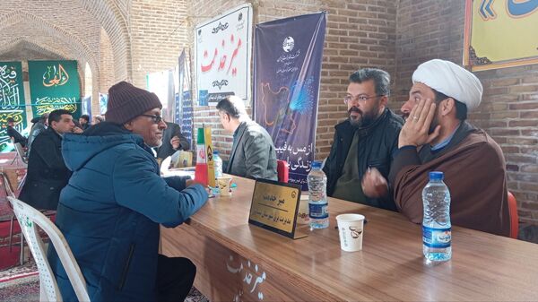 میز خدمت در نماز جمعه هفتۀ اول بهمن ماه