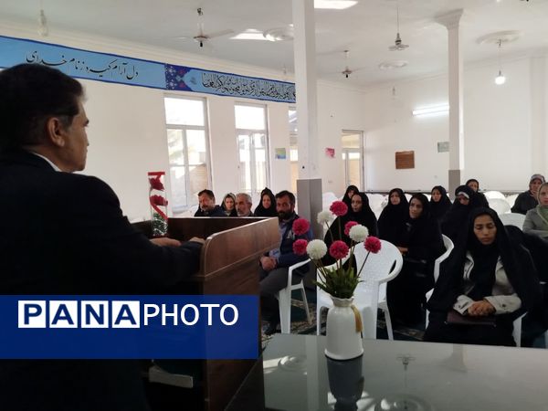 کارگاه توانمندسازی والدین در کاشمر