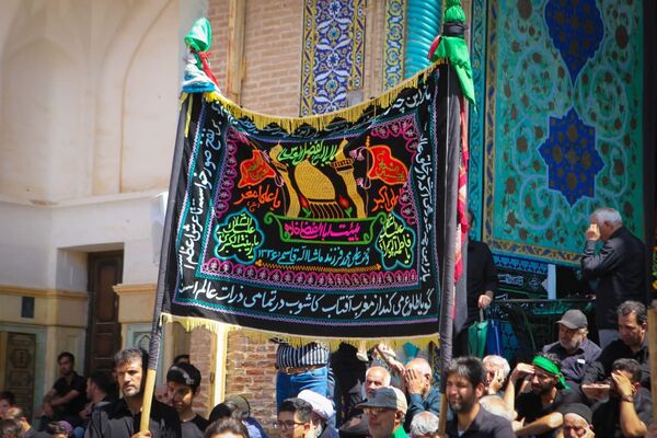 عزاداری رحلت پیامبر(ص) و شهادت امام حسن(ع) در صحن آستان مقدس سلطانعلی(ع) مشهداردهال کاشان