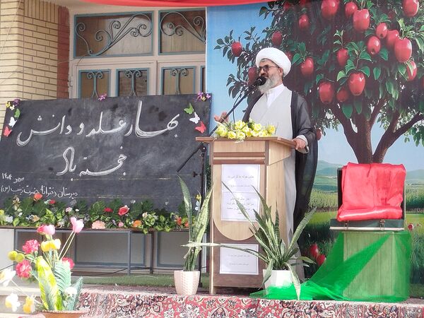 آغاز سال تحصیلی جدید و نواختن زنگ مهر در کاشمر