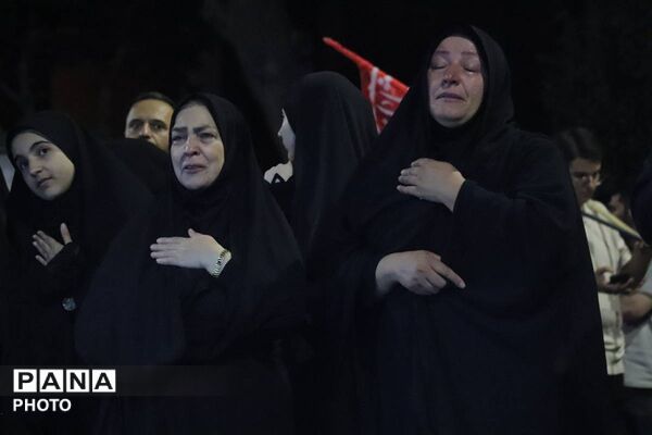 تجدید بیعت با رهبری در مراسم اربعین قائد شهید امت و شب شهادت امام حسن عسگری (ع) در ناحیه ۵ تبریز