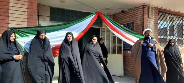 افتتاح اتاق بهداشت در دبیرستان نسرین عرب ساوه