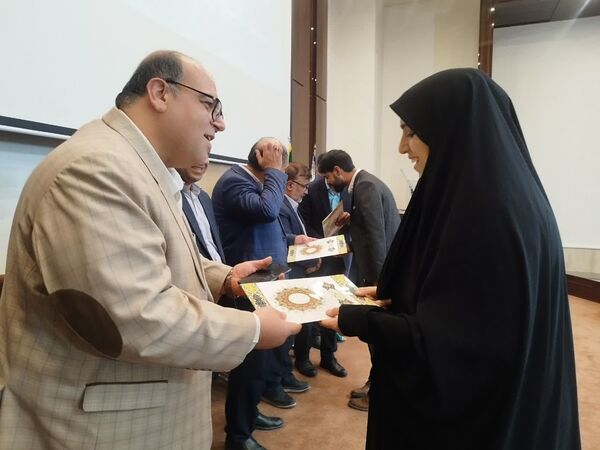 تجلیل از اصحاب رسانه توسط فرماندار و شهرداری‌های برخوار در سالن فرمانداری برخوار 