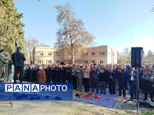 برگزاری نماز عید فطر در باغ ملی آشخانه