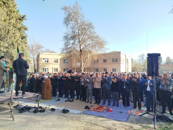 برگزاری نماز عید فطر در باغ ملی آشخانه
